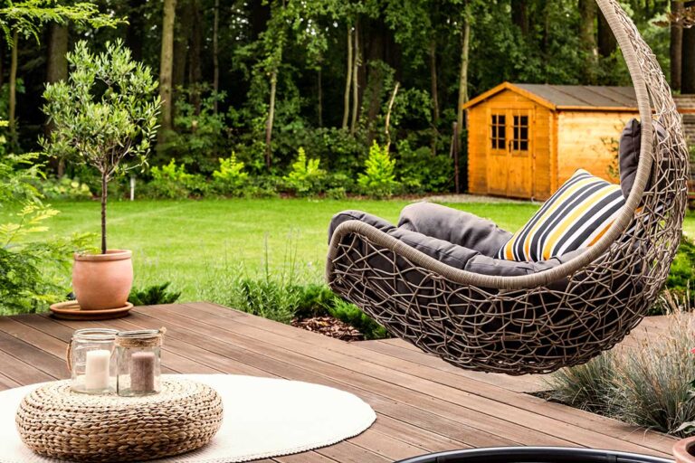 hanging-chair-in-the-garden-P5M74QL